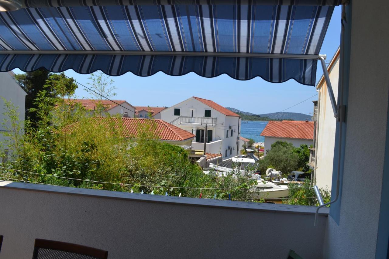 Apartments Lucija Srima Ngoại thất bức ảnh