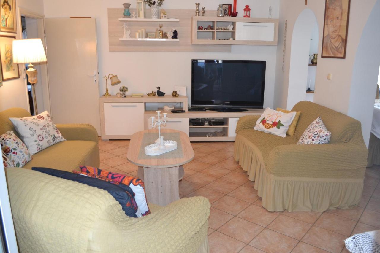 Apartments Lucija Srima Ngoại thất bức ảnh