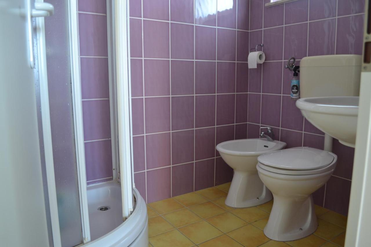Apartments Lucija Srima Ngoại thất bức ảnh