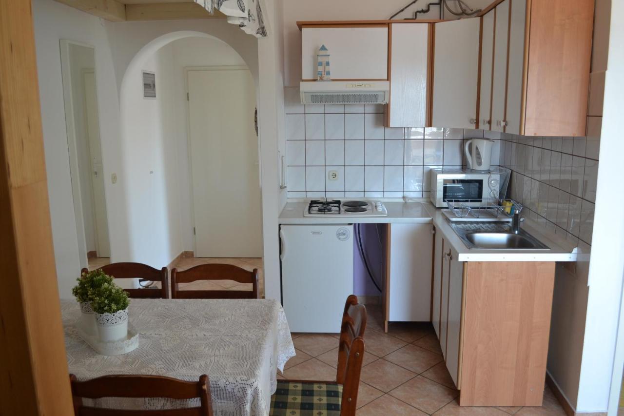 Apartments Lucija Srima Ngoại thất bức ảnh