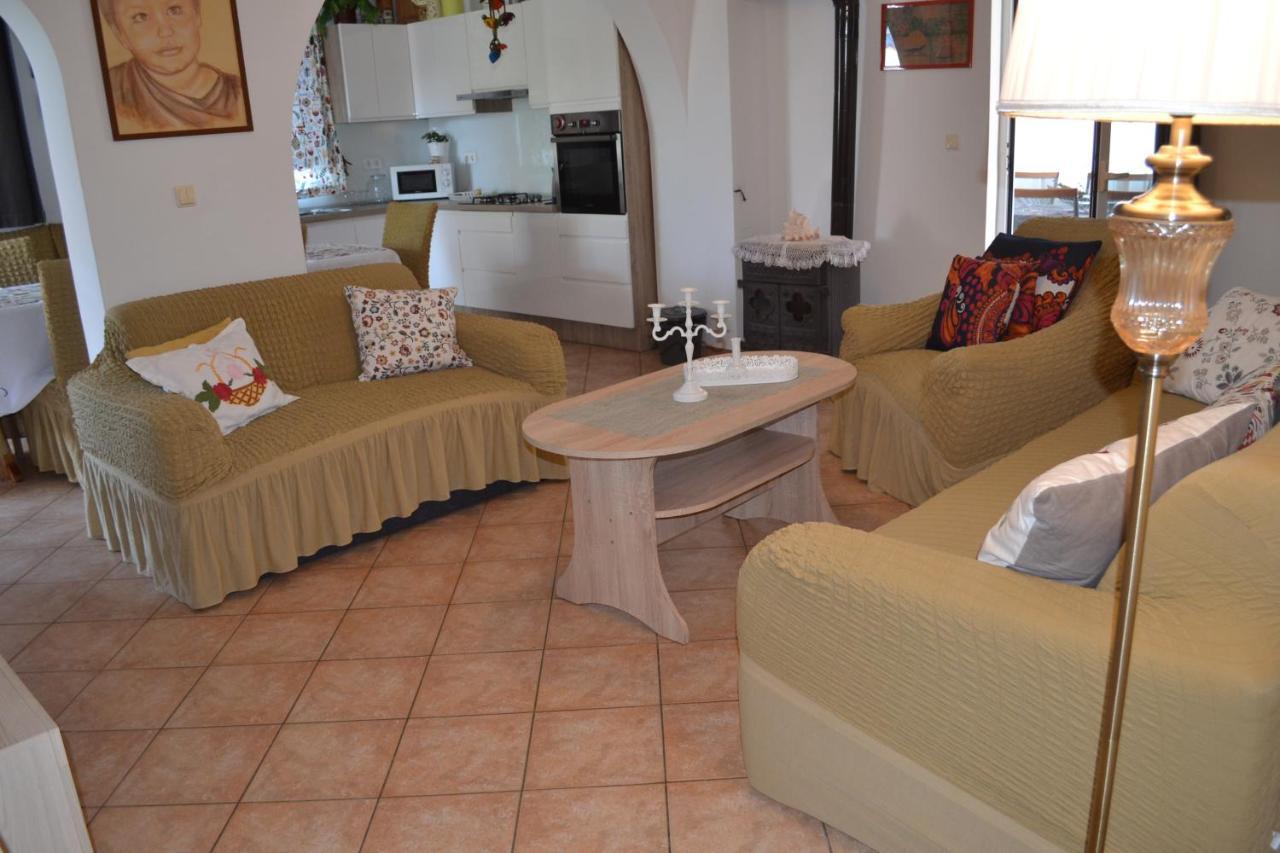 Apartments Lucija Srima Ngoại thất bức ảnh