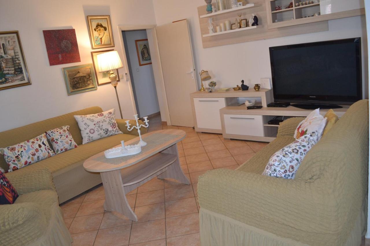 Apartments Lucija Srima Ngoại thất bức ảnh